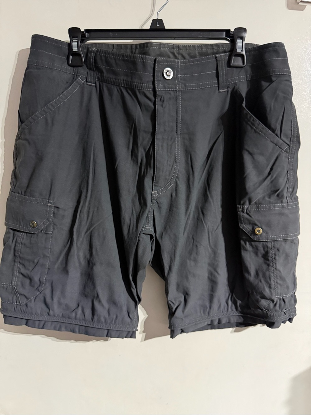 EUC Men’s Kuhl Dark Gray cargo Shorts Size 36x30